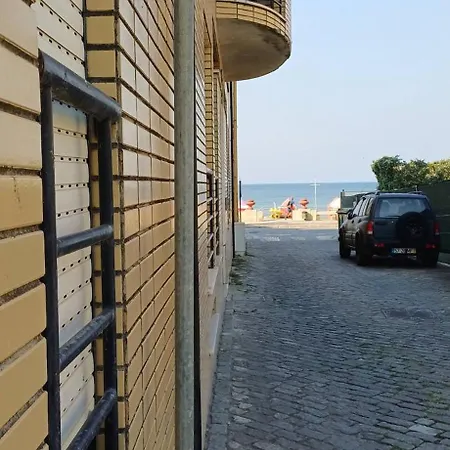 Casa Da - Of And Sea At The Door *